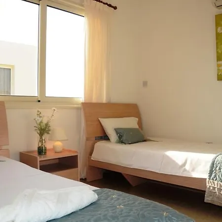 Vanessa 2 Bedroom Appartamento Paphos